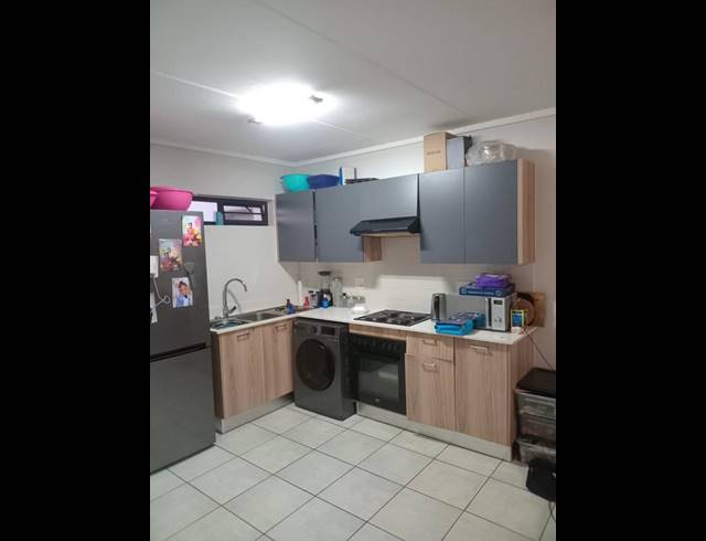 2 BEDROOM APARTMENT FOR SALE IN SILVER LAKES